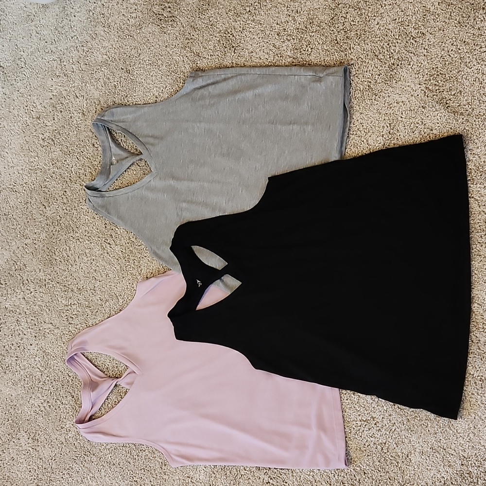 Set Old Navy Tanks